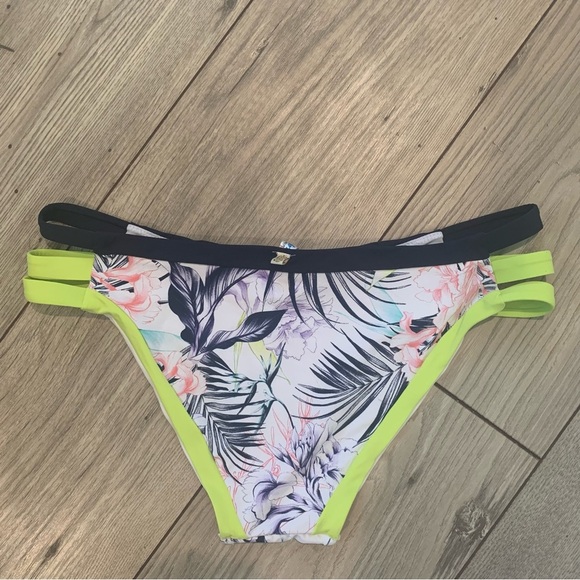 La Vie en rose bottom NWT med - Picture 4 of 6